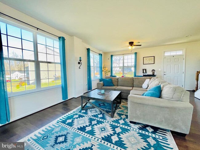 Building Photo - 73 Wellspring Dr