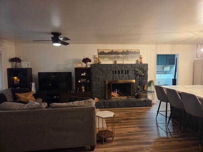 Building Photo - Updated Twain Harte Home