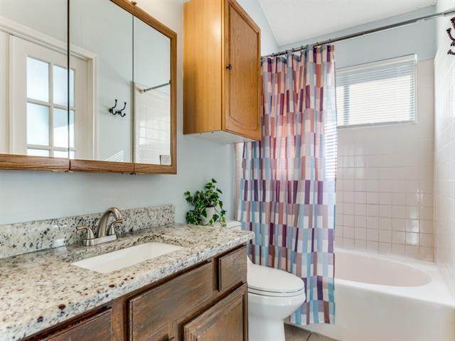 Building Photo - 6008 Meadowdale Rd