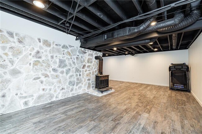 Building Photo - 2431 Prince Howard Trail