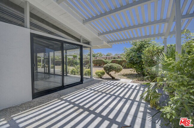 Building Photo - 5452 Rockledge Dr