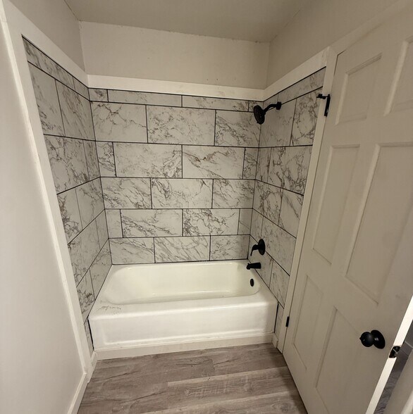 Building Photo - 1402 Perryman Dr