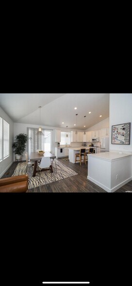 Building Photo - 2108 Kimber Ln