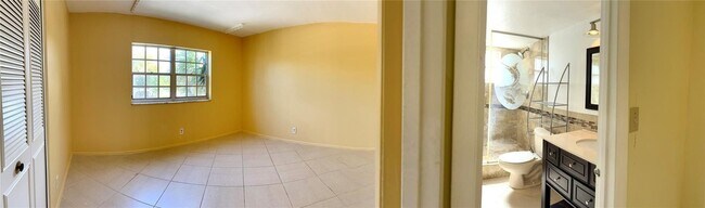 Building Photo - 1407 NE 56th St