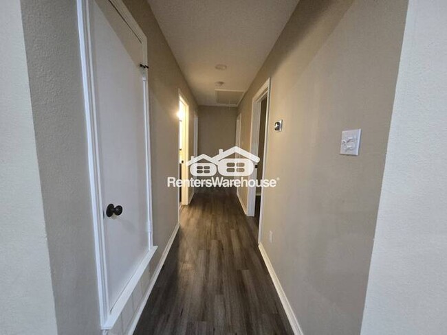 Building Photo - MOVE IN READY - IRVING - 3BEDS 2BATHS