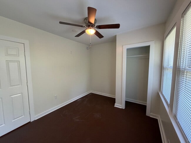 Building Photo - Swannanoa - Newly Renovated Beacon Village Cottage
