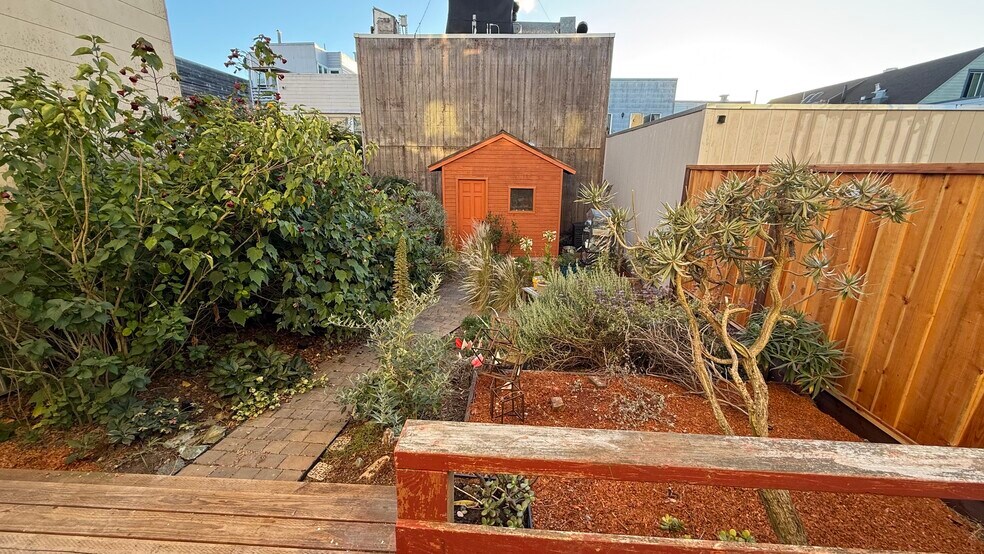 Building Photo - 1237 8th Ave