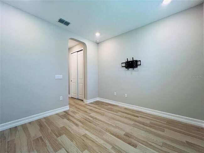 Building Photo - 4567 Tivoli Dr