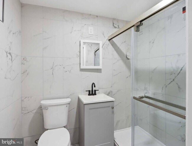 Building Photo - 3603 Ravenwood Ave