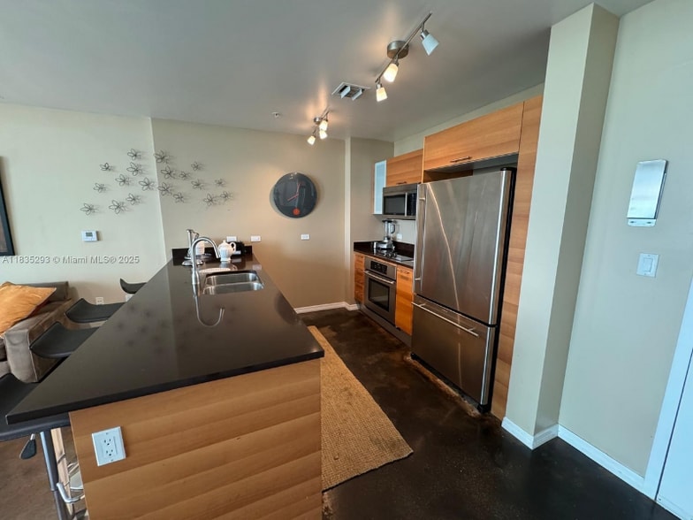 Building Photo - 3301 NE 1st Ave