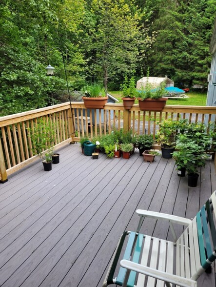 Building Photo - 10 Keneson St