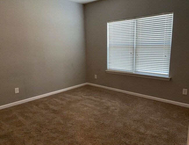 Building Photo - 3357 Grove Landing Cir