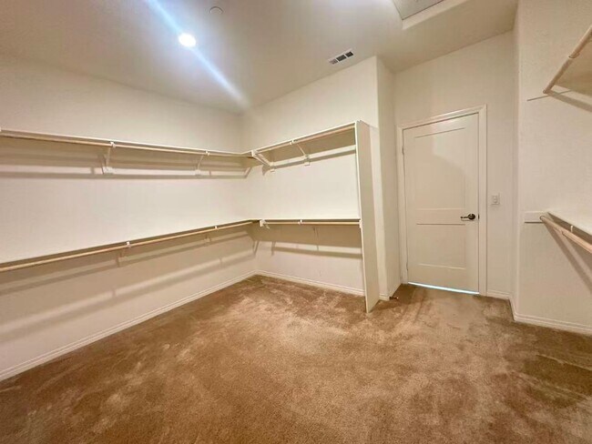 Building Photo - 4837 S Jordan Ave