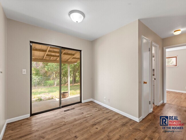 Building Photo - Modern Fort Collins Gem: Newly Remodeled H...