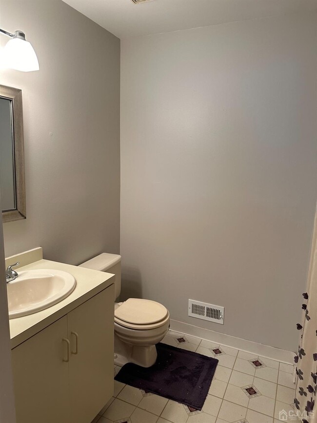 Building Photo - 498 Witney Ct