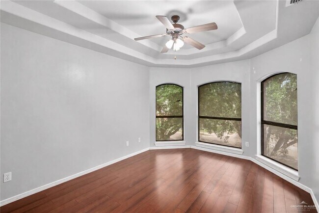 Building Photo - 1509 Maltese St