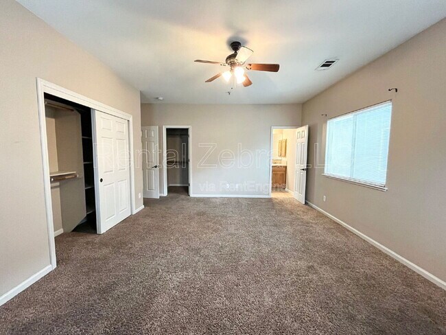 Building Photo - 308 Olive Way