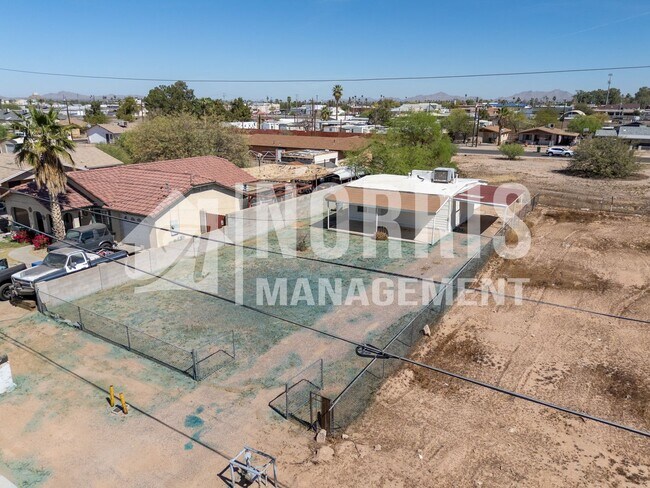 Building Photo - Two Bedroom Home in Casa Grande