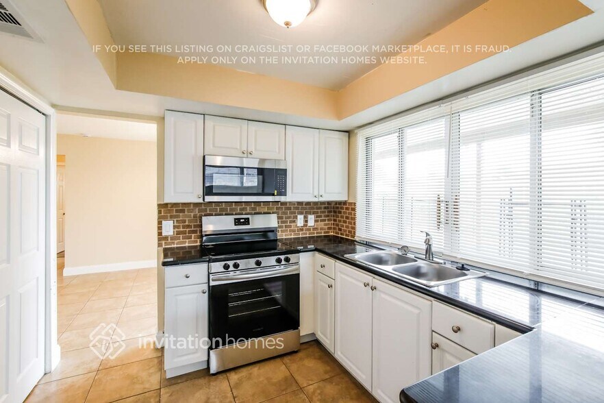 Building Photo - 9671 NW 24th St