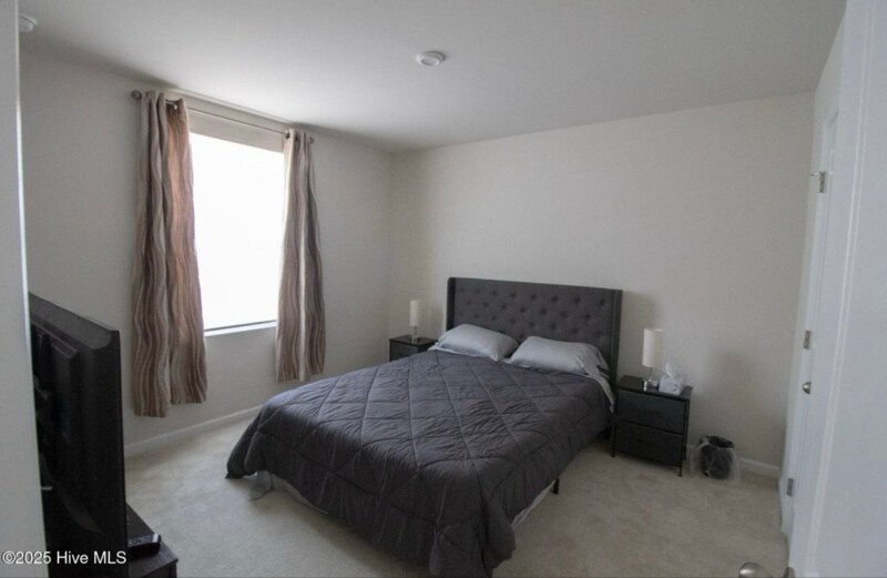 Building Photo - 8950 Shallow Crk Trl