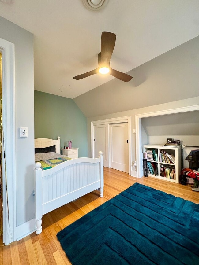 Building Photo - Admiral District~West Seattle Home