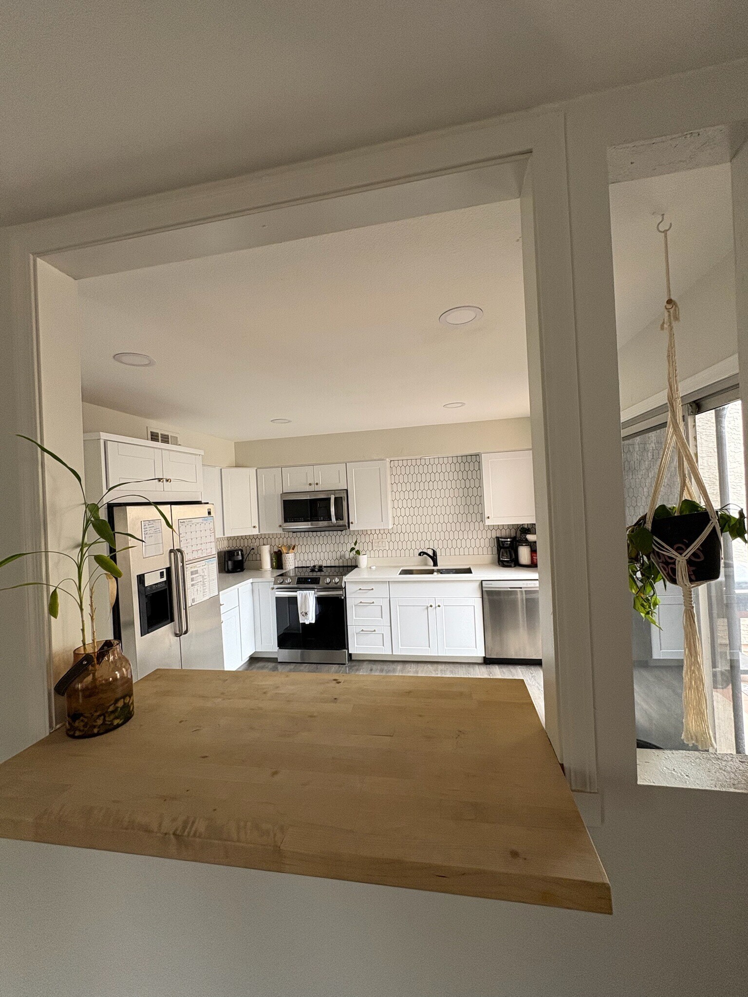 Kitchen - 3315 E Kelton Ln