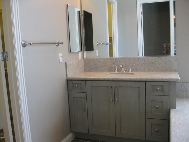 Building Photo - 7291 Range Vw Cir