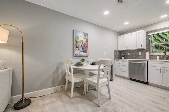 Building Photo - 1158 7th St S