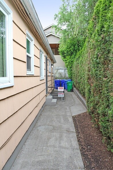 Building Photo - 1902-1910 N Kilpatrick St - Kenton