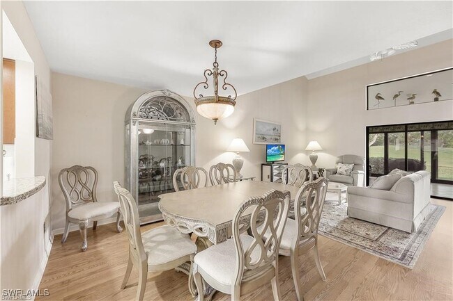 Building Photo - 205 Deerwood Cir