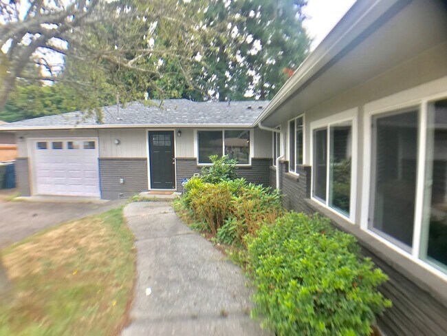 Building Photo - Great House for Rent