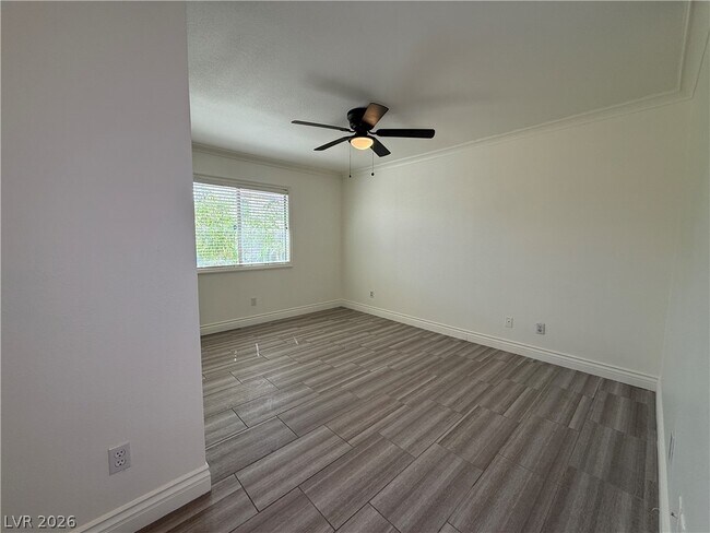 Building Photo - 4308 Apex Dr