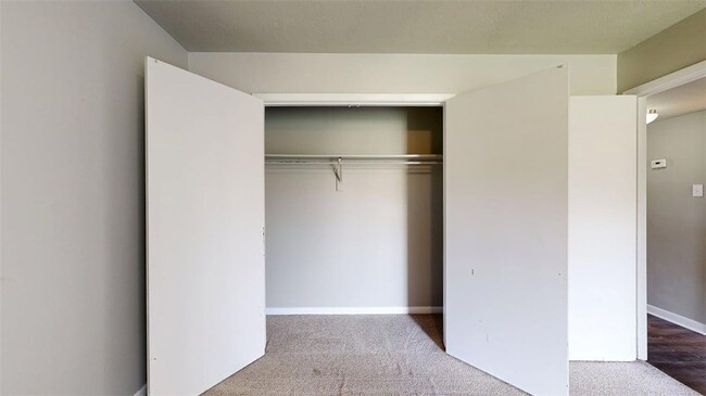 Building Photo - 3800 E 29th St