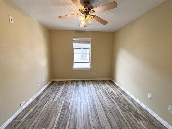 Building Photo - 4596 Red Sage Ct