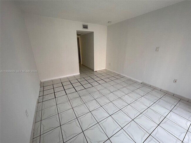 Building Photo - 460 E 23rd St