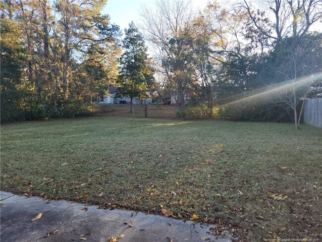 Building Photo - 3231 Rogers Dr