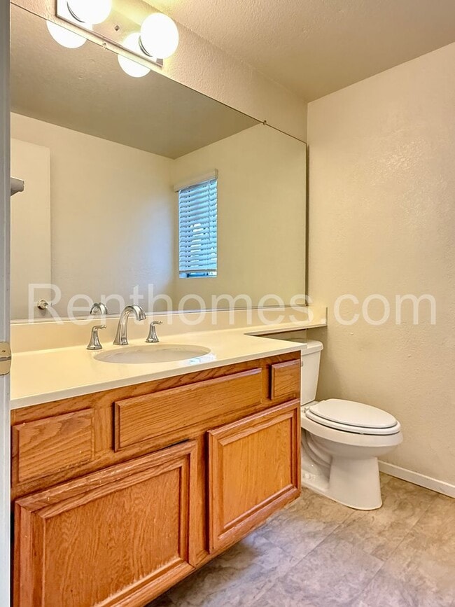 Building Photo - 10515 Carrington Dr