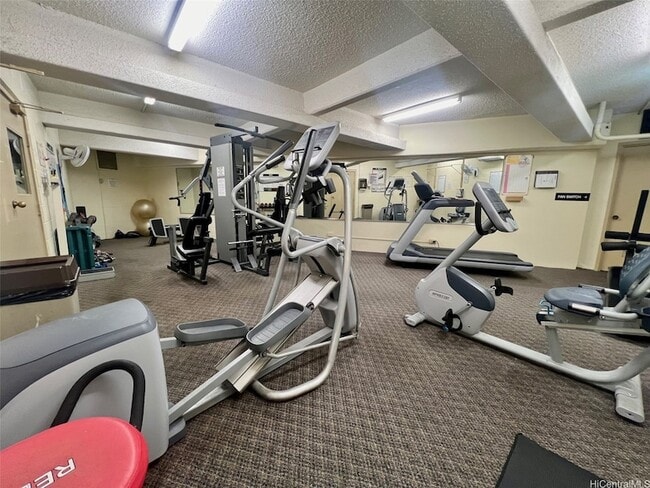 Building Photo - 469 Ena Rd