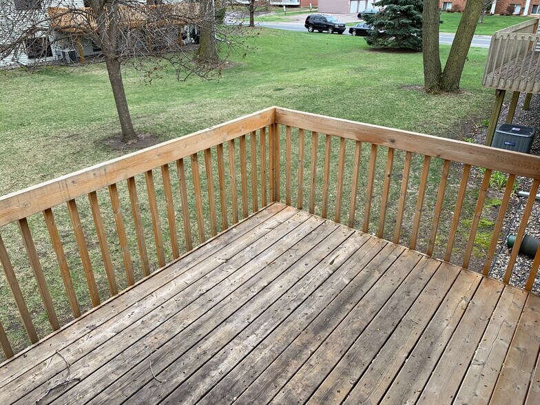 Deck overlooking backyard. - 2044 Bradley St