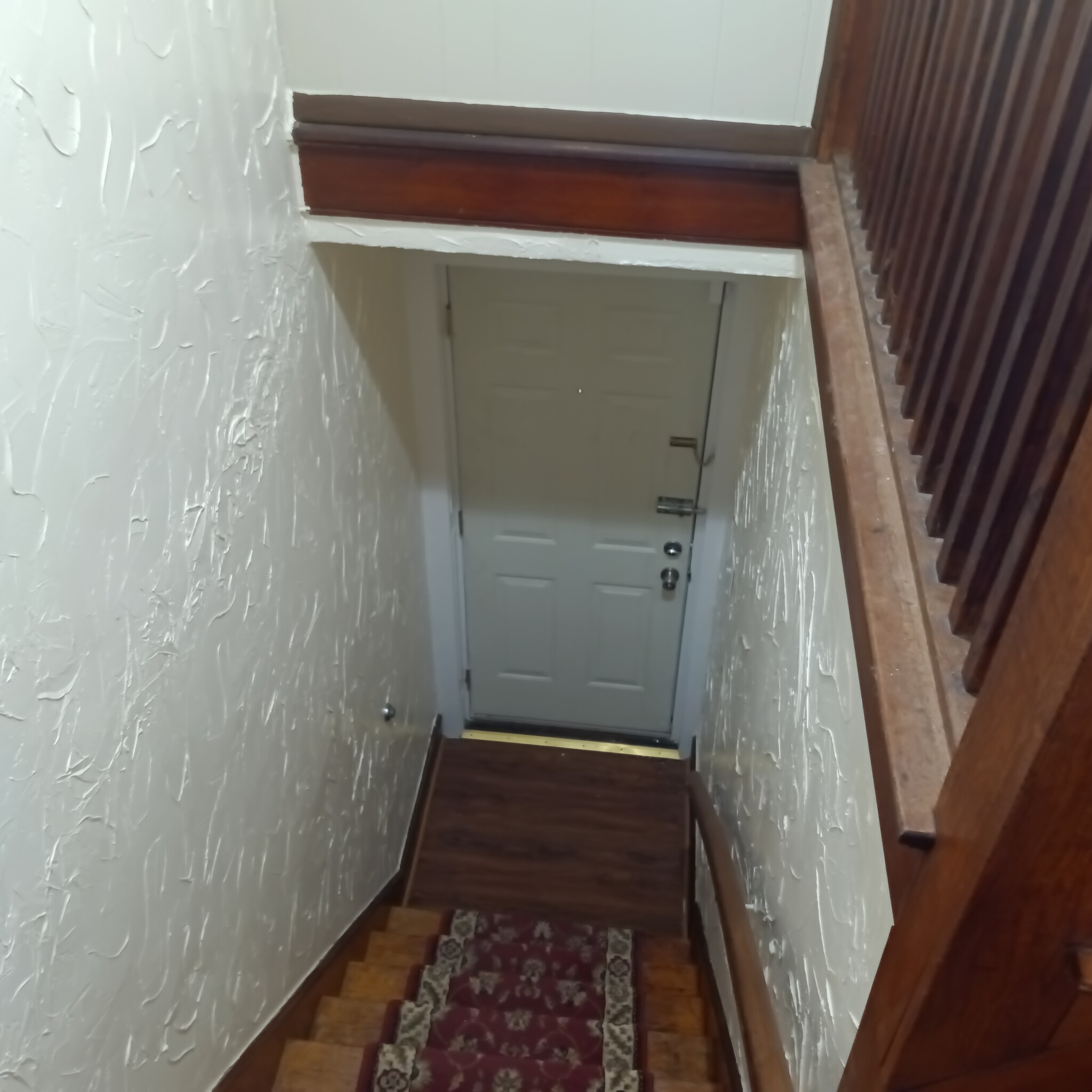 Apt #2 Front Entrance - 261 View St