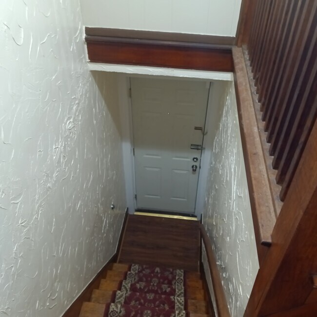 Apt #2 Front Entrance - 261 View St