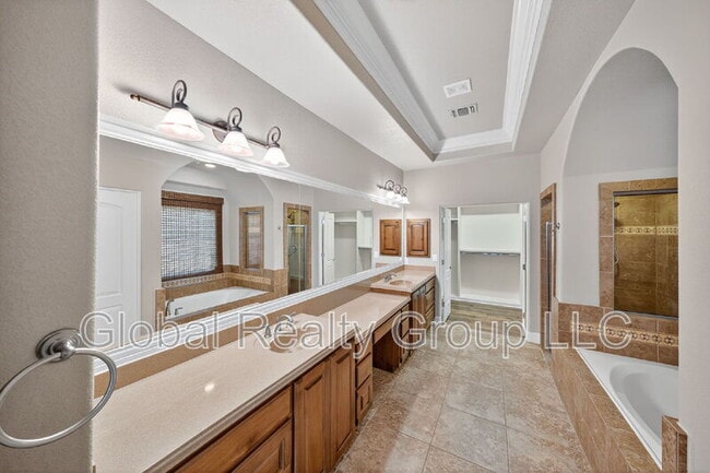 Building Photo - 7914 Milton Favor