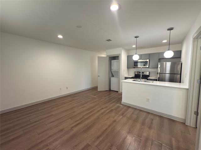 Building Photo - 4526 Munger Ave