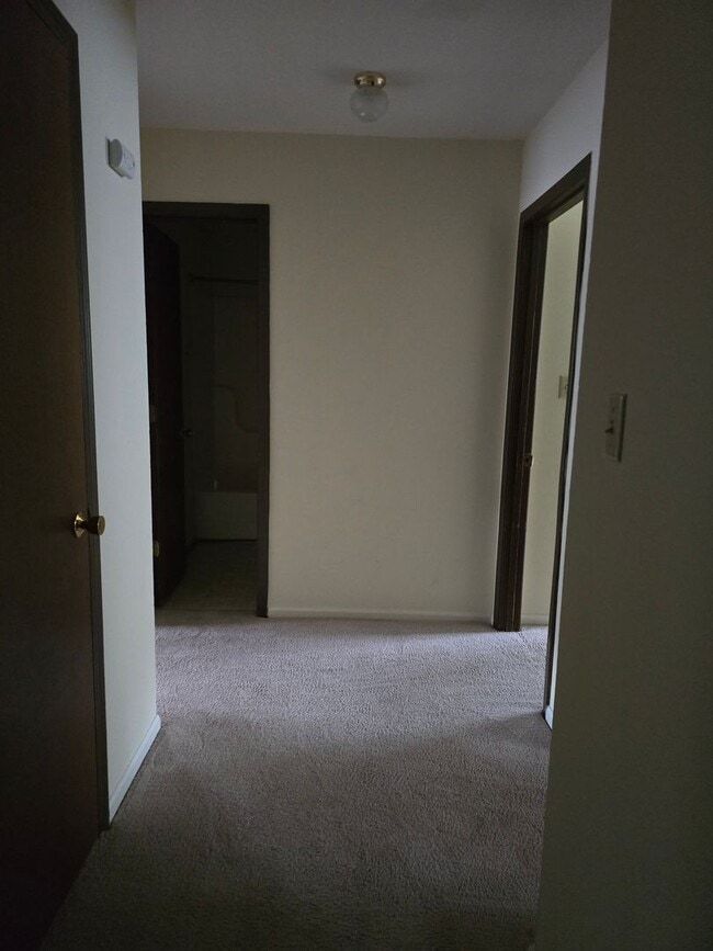 Building Photo - 2906-2908 N. Willowbrook