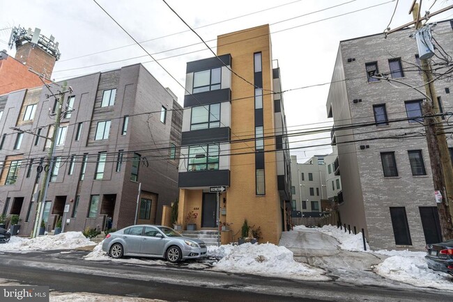 Building Photo - 444 Fairmount Ave