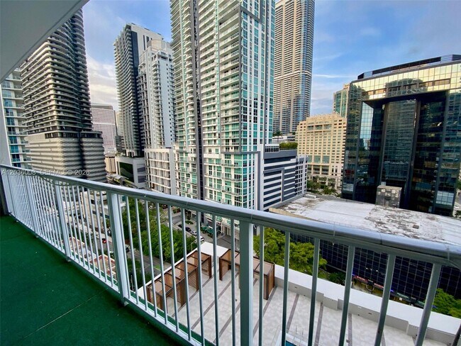 Building Photo - 1250 S Miami Ave