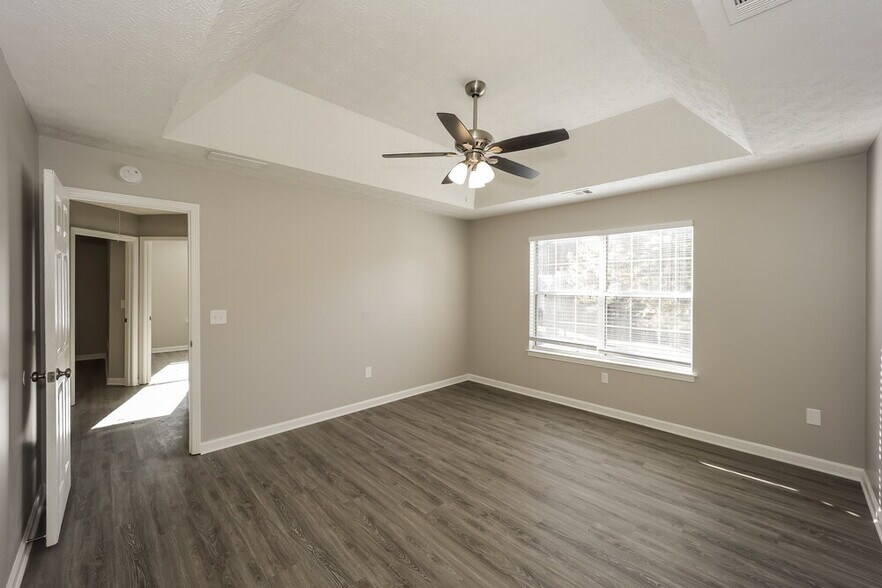 Building Photo - 7196 Williamsburg Dr