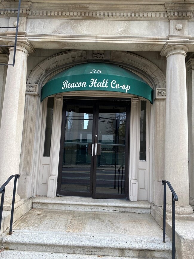 Primary Photo - 36 Echo Ave