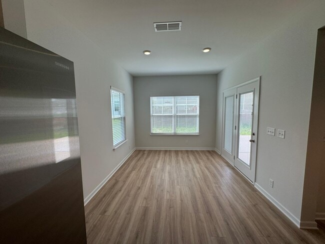 Building Photo - 1814 Albarado Trl