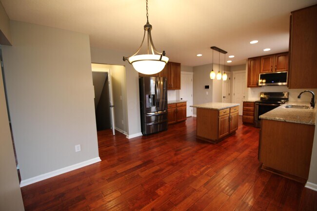 Building Photo - 7543 Ashley Meadow Dr